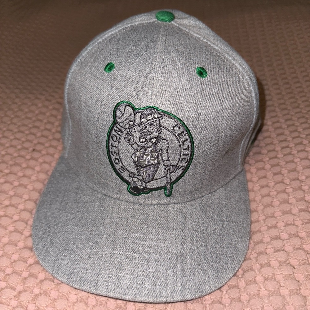 Ultra Game Boston Celtics Snap Back Flat Bill Hat Gray